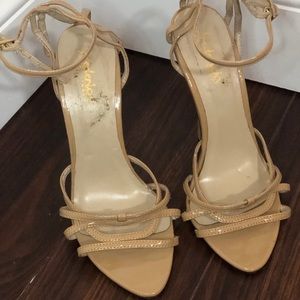 Perfect shoes for pageants or a night out!